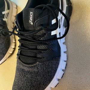 ASICS Tennis Shoes size 9.5 women’s